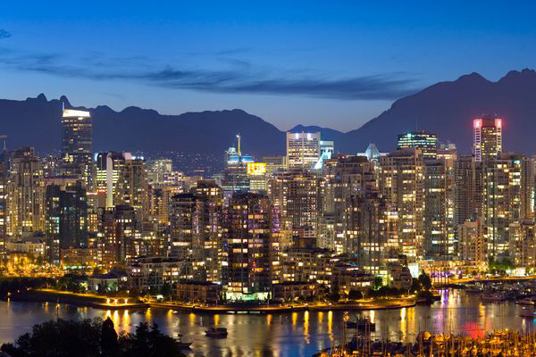 留学加拿大“到底是选城市还是选学校”