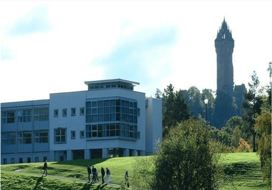 彼得伯勒地区学院