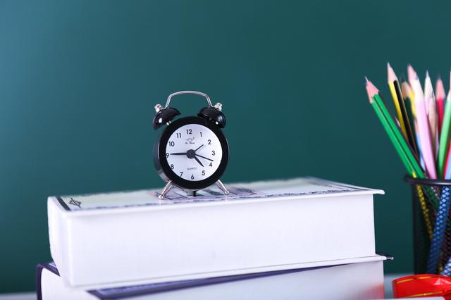 美国密歇根大学本科学费一年多少人民币？