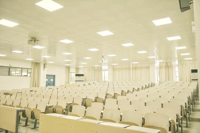 索非亚大学学费要花费多少